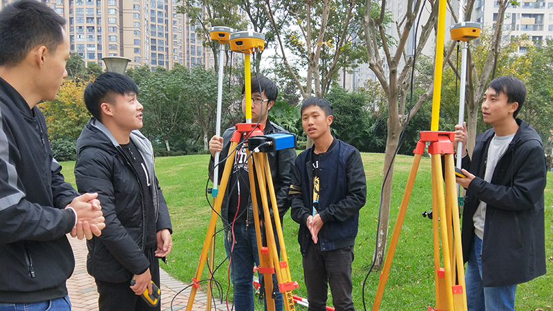 在貴陽怎么成為優(yōu)秀的路橋測量員？