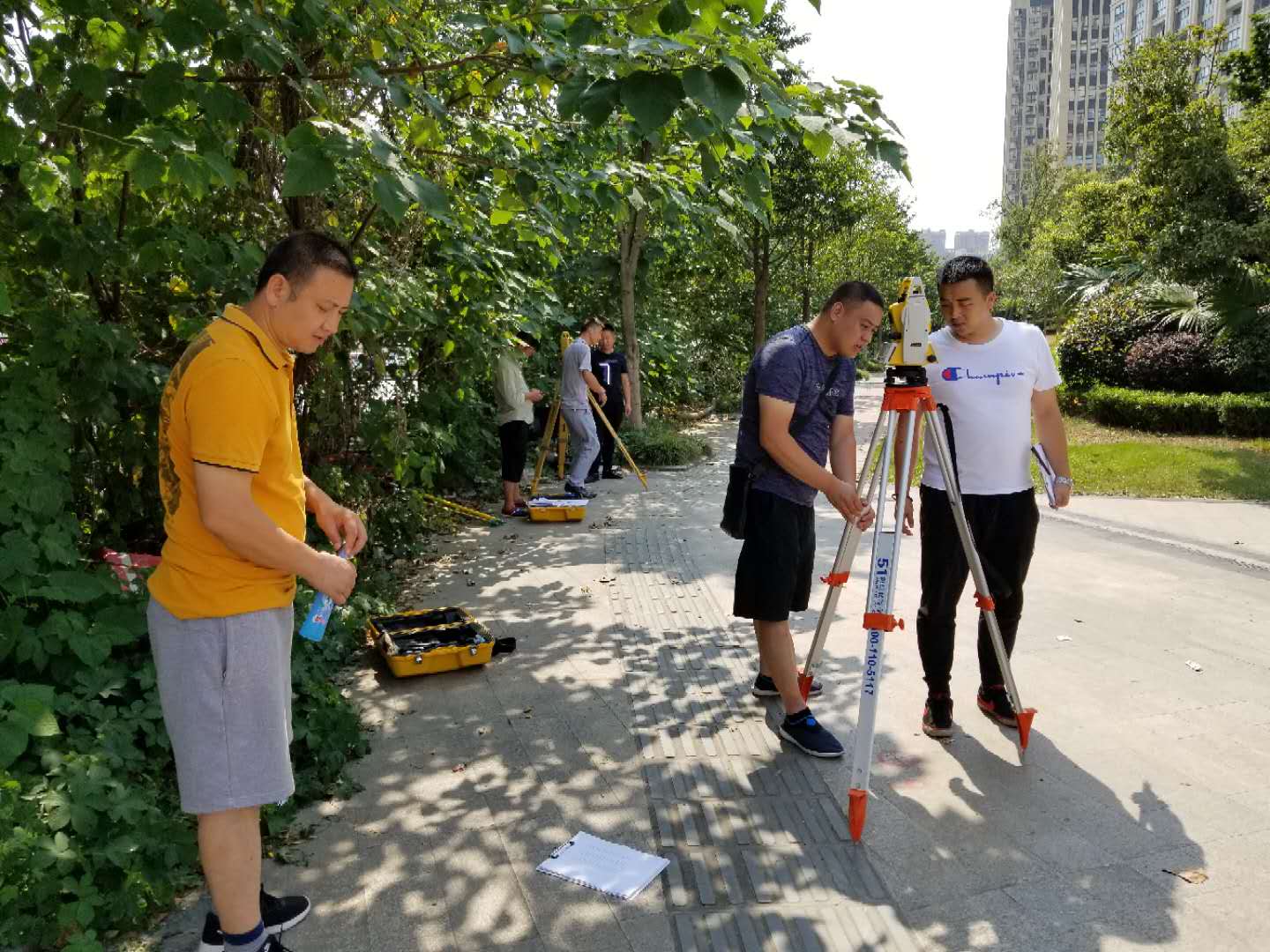 土建資料員在竣工驗(yàn)收階段的工作內(nèi)容是什么？--建設(shè)單位辦理工程竣工驗(yàn)收備案需要提交以下材料：