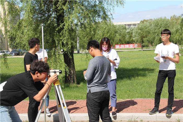 <strong>四川哪里有園林工程測(cè)量培訓(xùn)班？</strong>